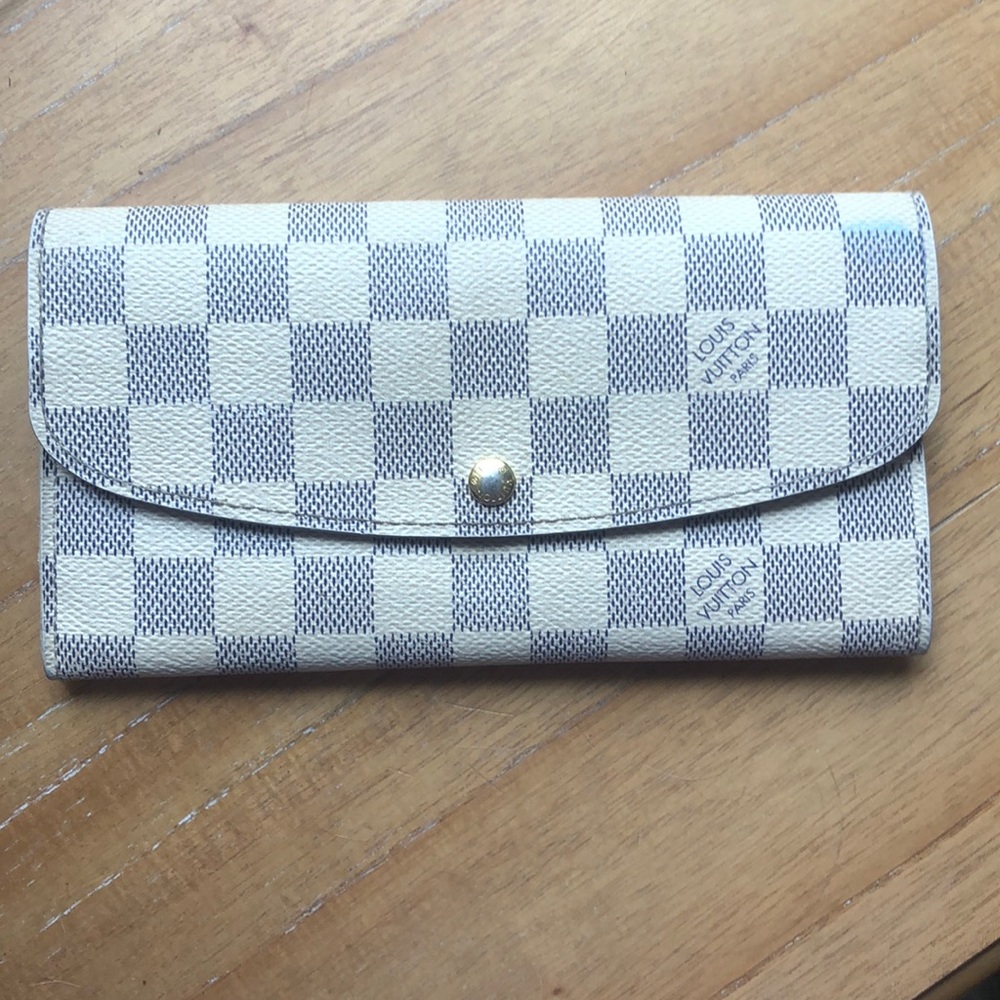Louis Vuitton Emilie Wallet